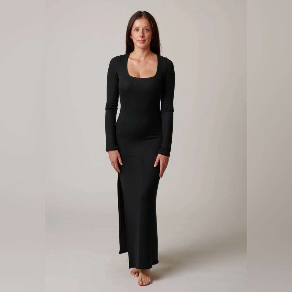 Black Ribbed Maxi Dress - Size Large - Picture 3 of 5